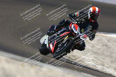 media/Sep-21-2025-TrackDaz (Sun) [[277c75b276]]/C Group/1240pm (Turn 2)/